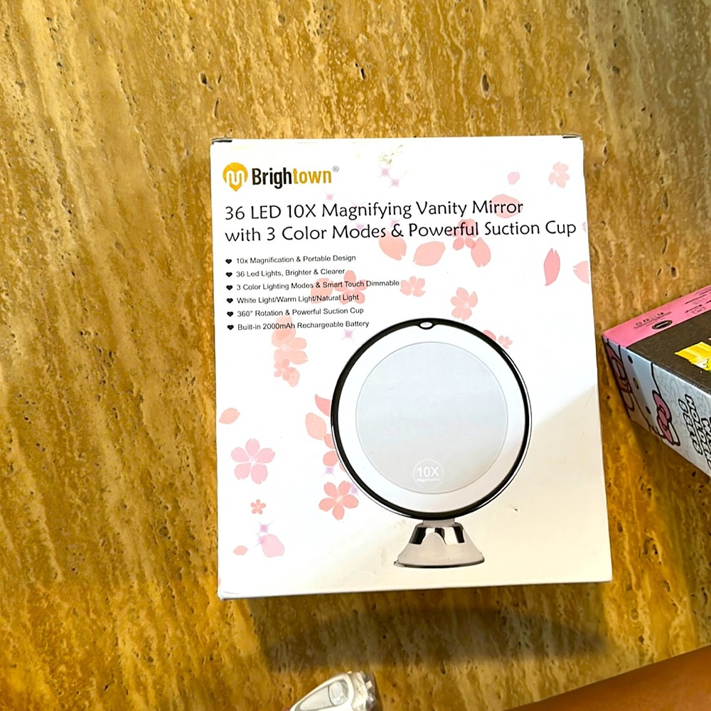 Brand new 36 LED magnifying vanity mirror with 3 color modes suction cup